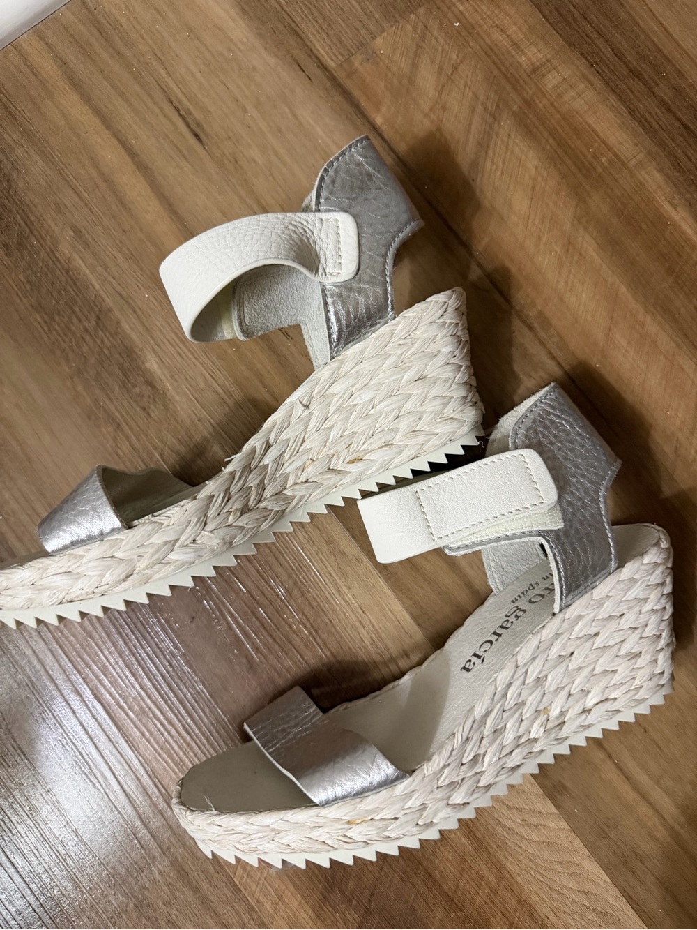 Pedro Garcia Silver Metallic Leather Wedge Sandal - Picture 2 of 7
